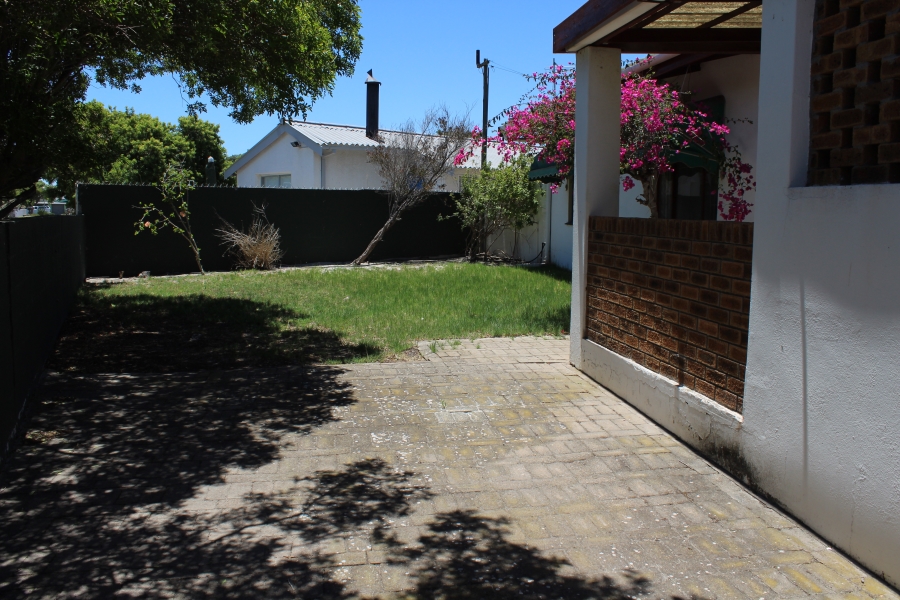 3 Bedroom Property for Sale in Middedorp Western Cape
